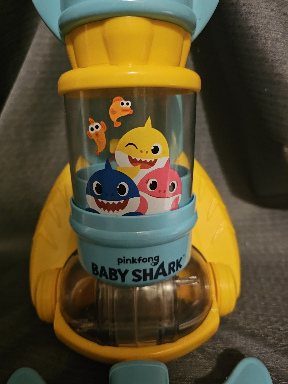 Pinkfong Baby Shark Vacuum Turns On Lights Up